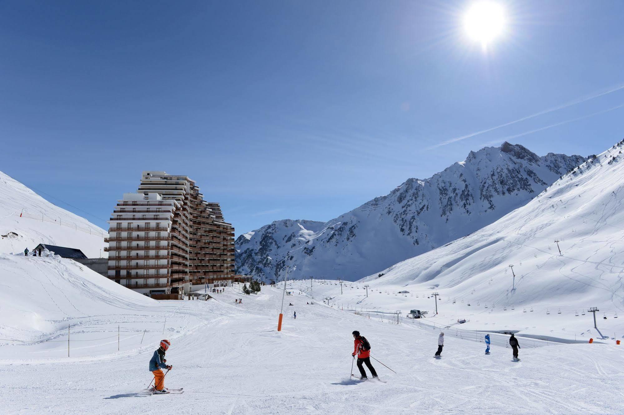Pierre & Vacances Residence Le Montana Ла Монги Екстериор снимка