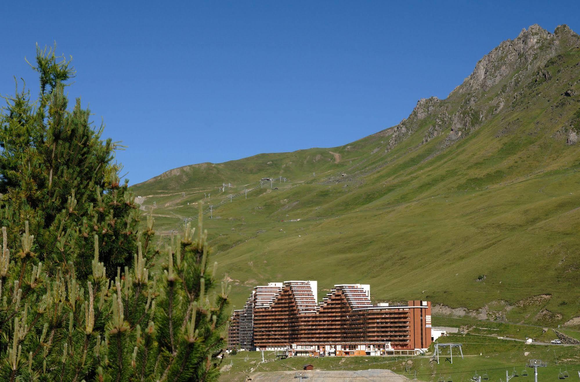 Pierre & Vacances Residence Le Montana Ла Монги Екстериор снимка